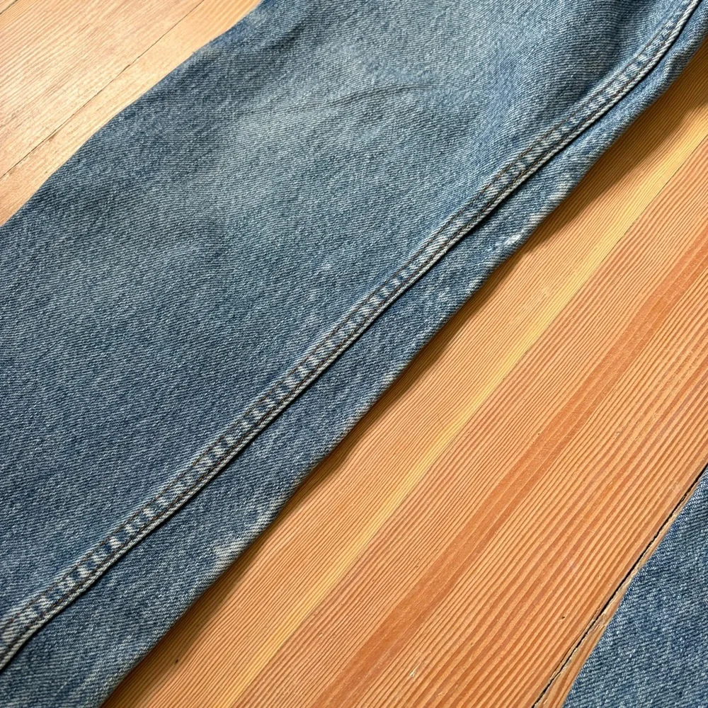 Vintage Levi’s 501 Blue Jeans Raw Hem - Picture 15 of 16